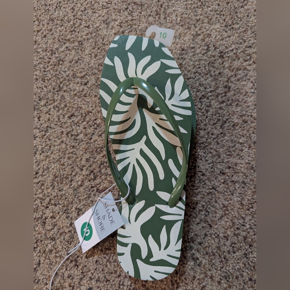 Bundle Of Flip flops - Picture 4 of 4